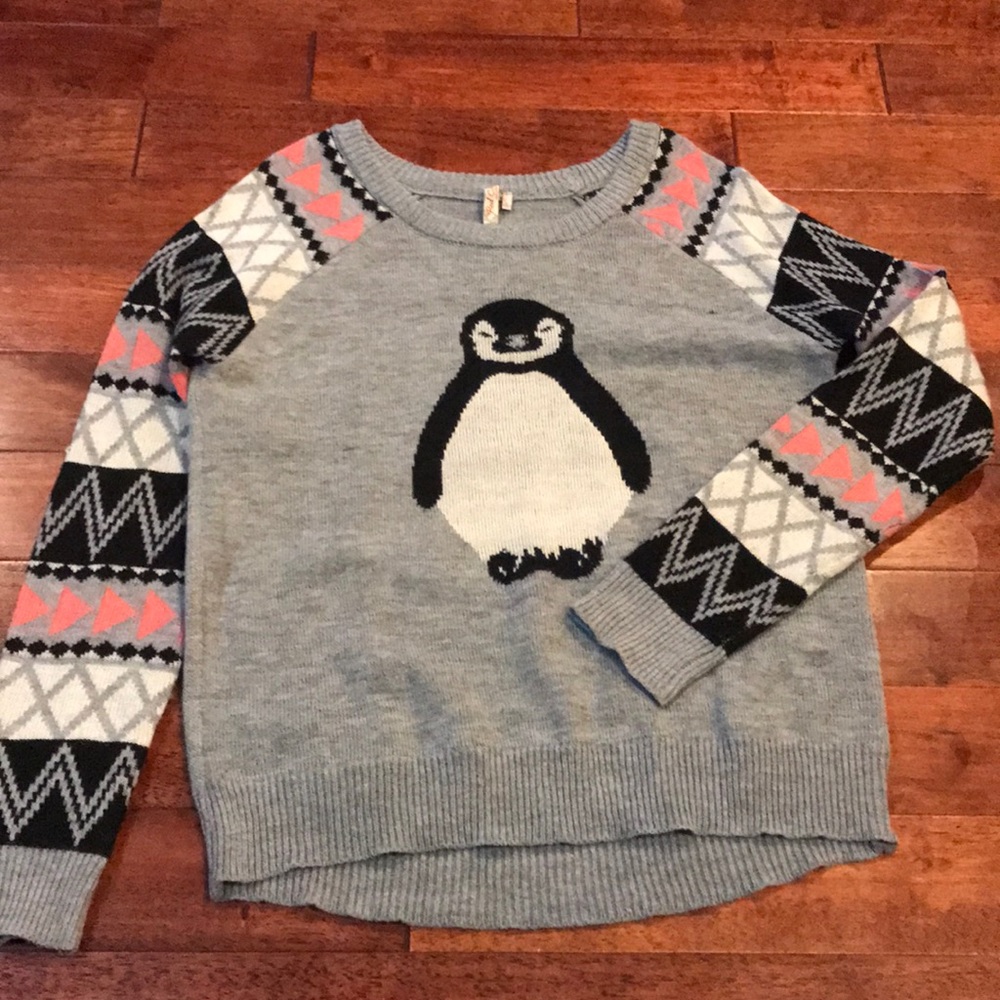 Grey sweater with details